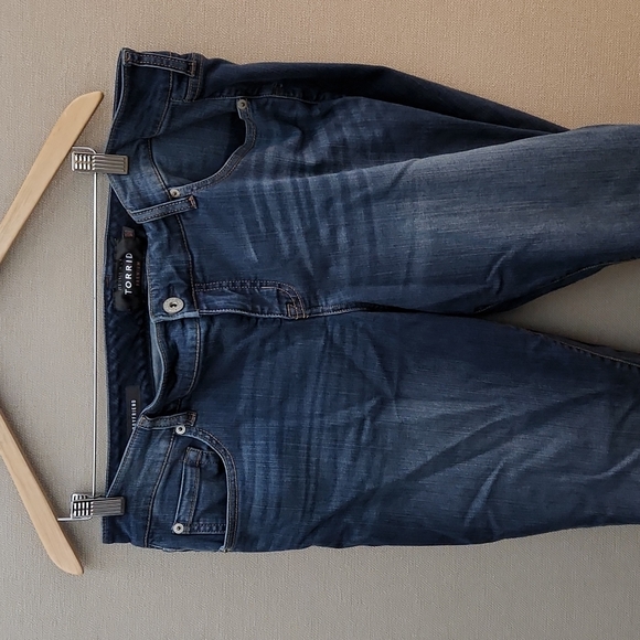 Torrid Boyfriend Jean's Size 16R - Picture 3 of 16